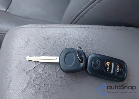 2005 Toyota Corolla Le from USA, damaged, VIN 2T1BR30EX5C387472